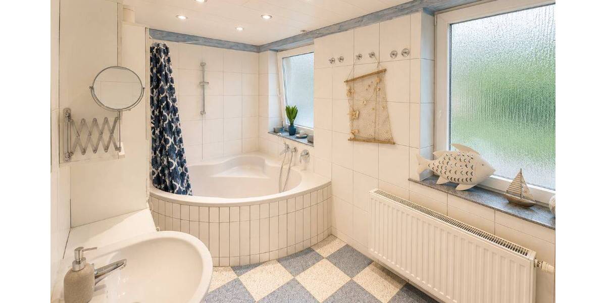 Einfamilienhaus Sinsheim / Waldangelloch Waldangelloch - 9 Zimmer, 249 m&sup2;, 299.000&euro; | Angebot:26862718