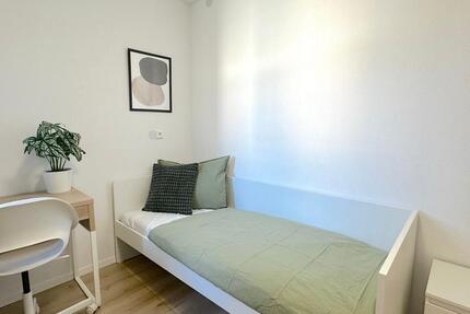 Wohnung Ludwigshafen am Rhein - 1 Zimmer, 9 m&sup2;, 390&euro; | Angebot:25592183