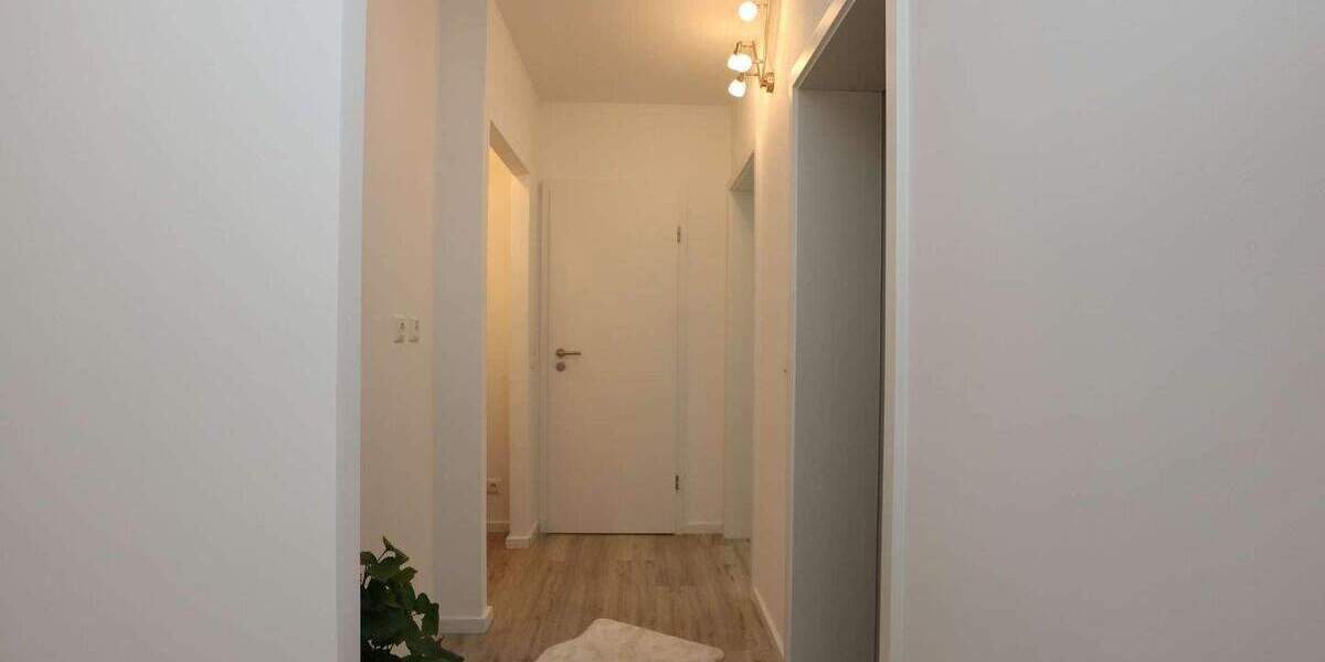 Erstbezug nach Kernsanierung Altersgerechte 3,5-Zimmer Wohnung mit Aufzug und Stellplatz 3 zimmer