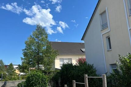 Reihenhaus mit 5 Zimmern und 2 Bädern zu vermieten