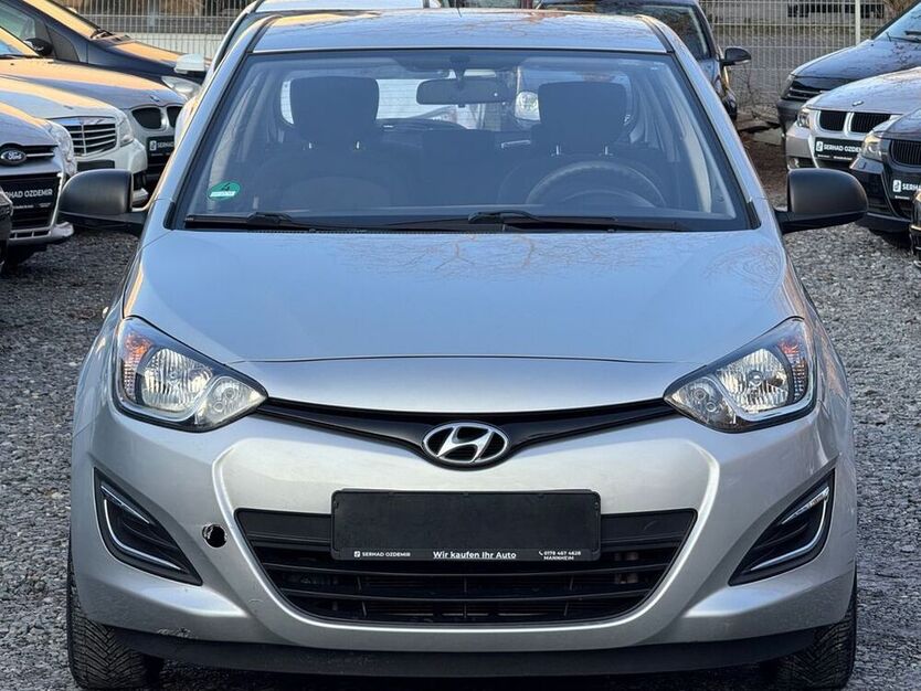 i20