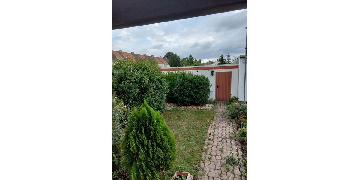 Reihenhaus Ludwigshafen am Rhein - 5 Zimmer, 115 m&sup2;, 1.600&euro; | Angebot:25589606