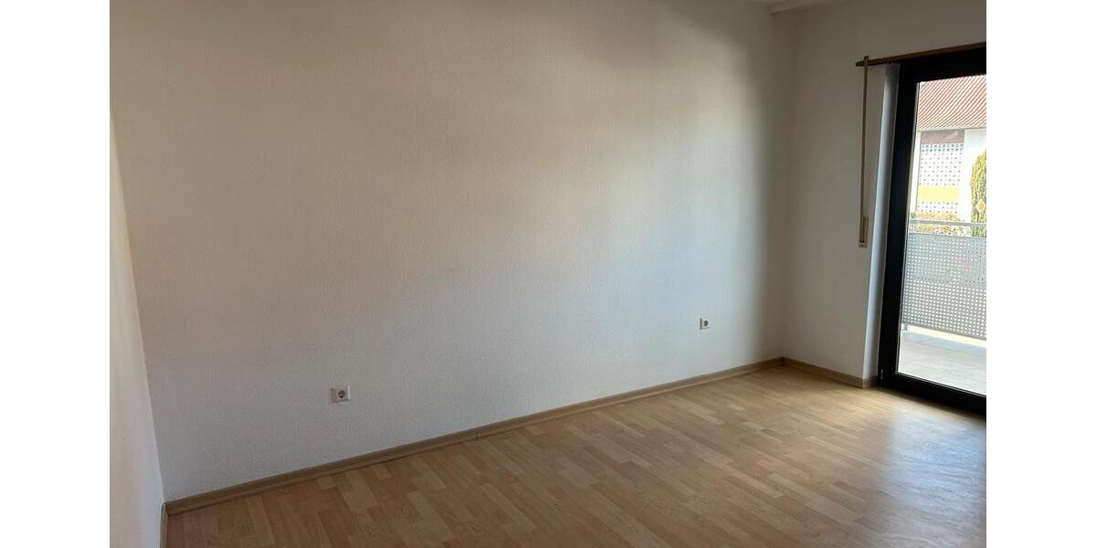 Etagenwohnung Schwetzingen - 3 Zimmer, 86 m&sup2;, 1.150&euro; | Angebot:25305324