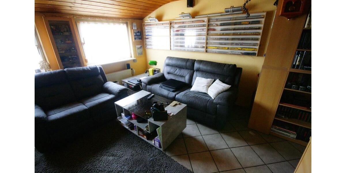 Dachgeschoßwohnung Ludwigshafen am Rhein Parkinsel - 4 Zimmer, 100 m&sup2;, 330.000&euro; | Angebot:26706806