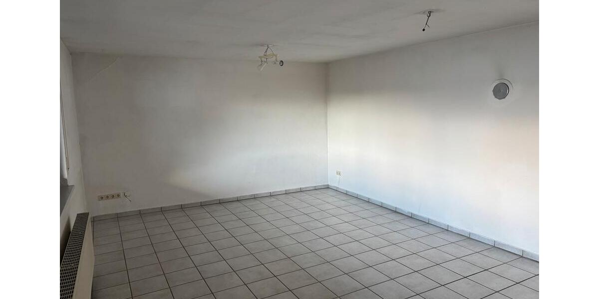 Mehrfamilienhaus, Wohnhaus Sinsheim - 8 Zimmer, 194 m&sup2;, 1.900&euro; | Angebot:25950758