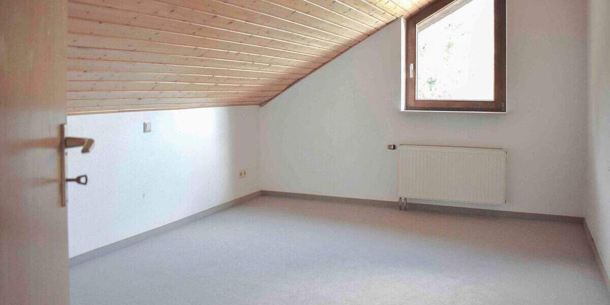 Mehrfamilienhaus, Wohnhaus Sinsheim Steinsfurt - 6 Zimmer, 166 m&sup2;, 575.000&euro; | Angebot:25718943