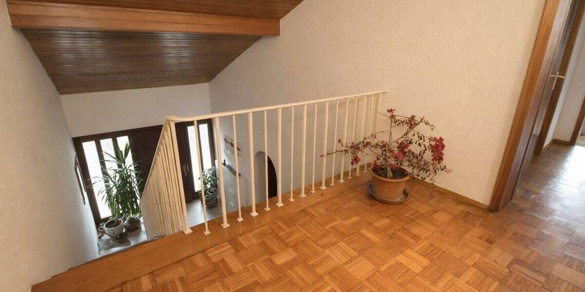 Einfamilienhaus Eschelbronn - 8 Zimmer, 265 m&sup2;, 439.000&euro; | Angebot:26427810