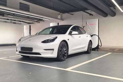 Tesla Model 3 90.000 km 30.990 &euro; Mannheim 68219