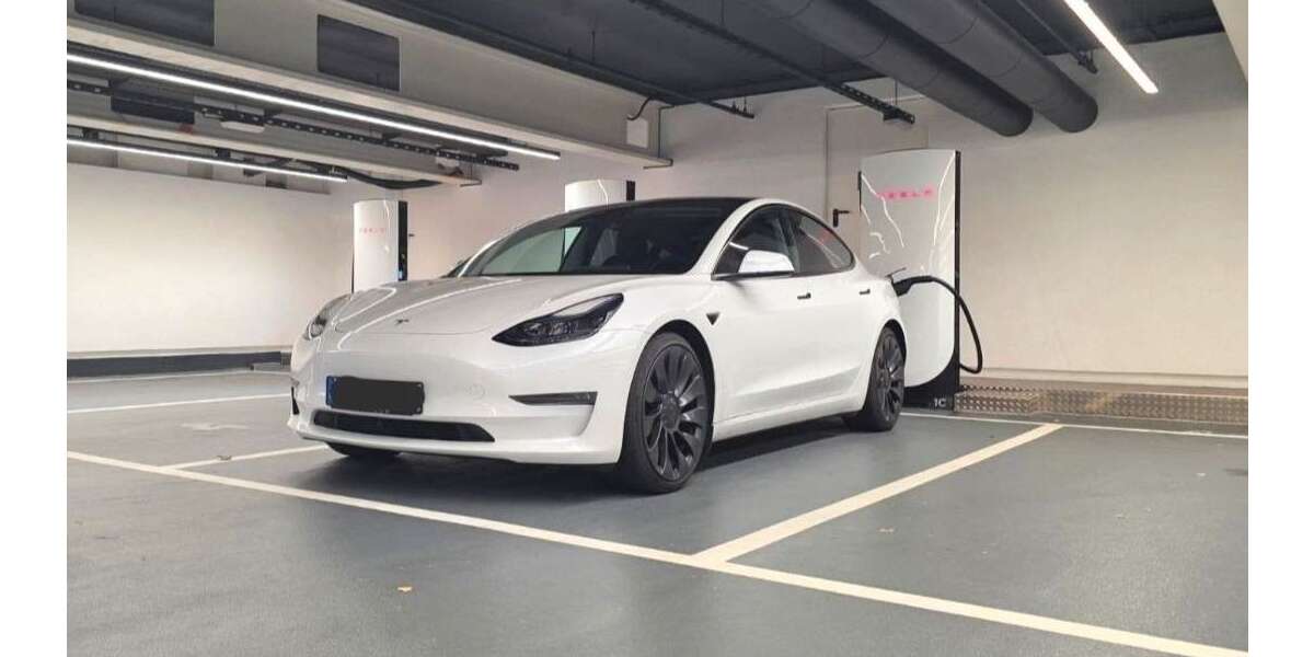 Tesla Model 3 90.000 km 30.990 &euro; Mannheim 68219