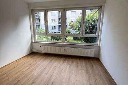 Wohnung Mannheim Neckarstadt-Ost - 3 Zimmer, 80 m&sup2;, 1.100&euro; | Angebot:27135492