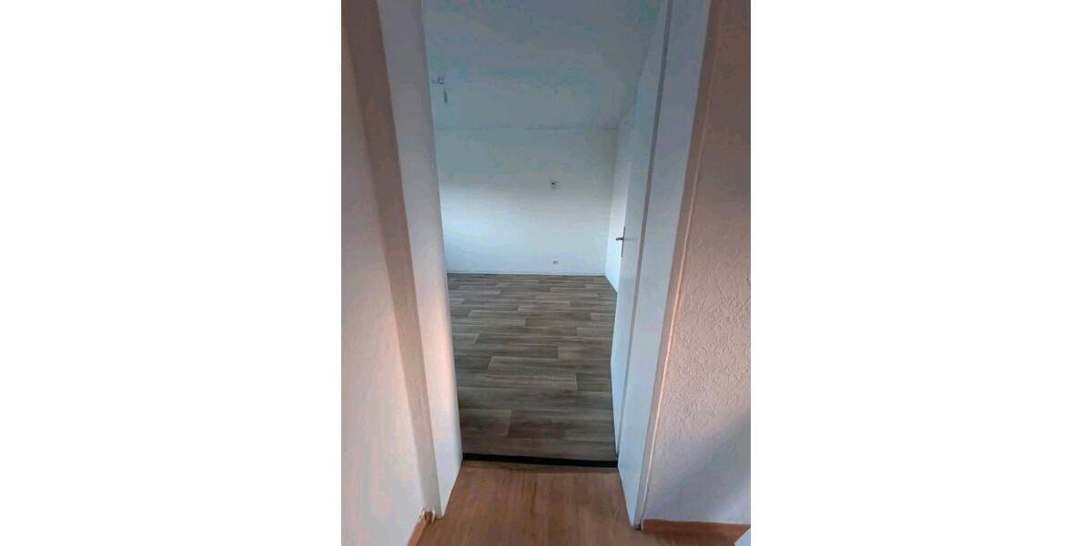 Etagenwohnung Mannheim Käfertal - 3 Zimmer, 67 m&sup2;, 1.200&euro; | Angebot:26325771