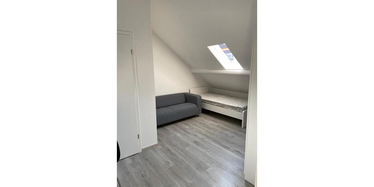 Dachgeschoßwohnung Mannheim Niederfeld - 1 Zimmer, 17 m&sup2;, 340&euro; | Angebot:25498312