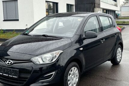 Hyundai i20 113.000 km 4.990 &euro; Plankstadt 68723