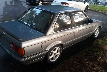 BMW 318 100.000 km 11.500 &euro; Fürth Odw 64658