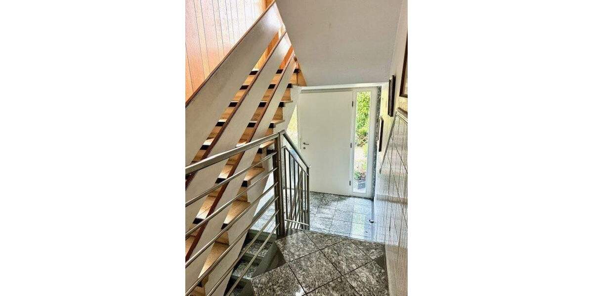 Reihenmittelhaus Mannheim Rheinau - 6 Zimmer, 249 m&sup2;, 375.000&euro; | Angebot:25567373