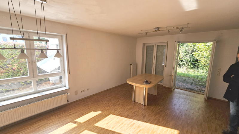 ObjNr:19759 - Attraktives Wohnen im gepflegten EFH mit Garten, Terrasse, Balkon und Garage in LU-Maudach - Einfamilienhaus Ludwigshafen am Rhein Mundenheim | Angebot:23602603