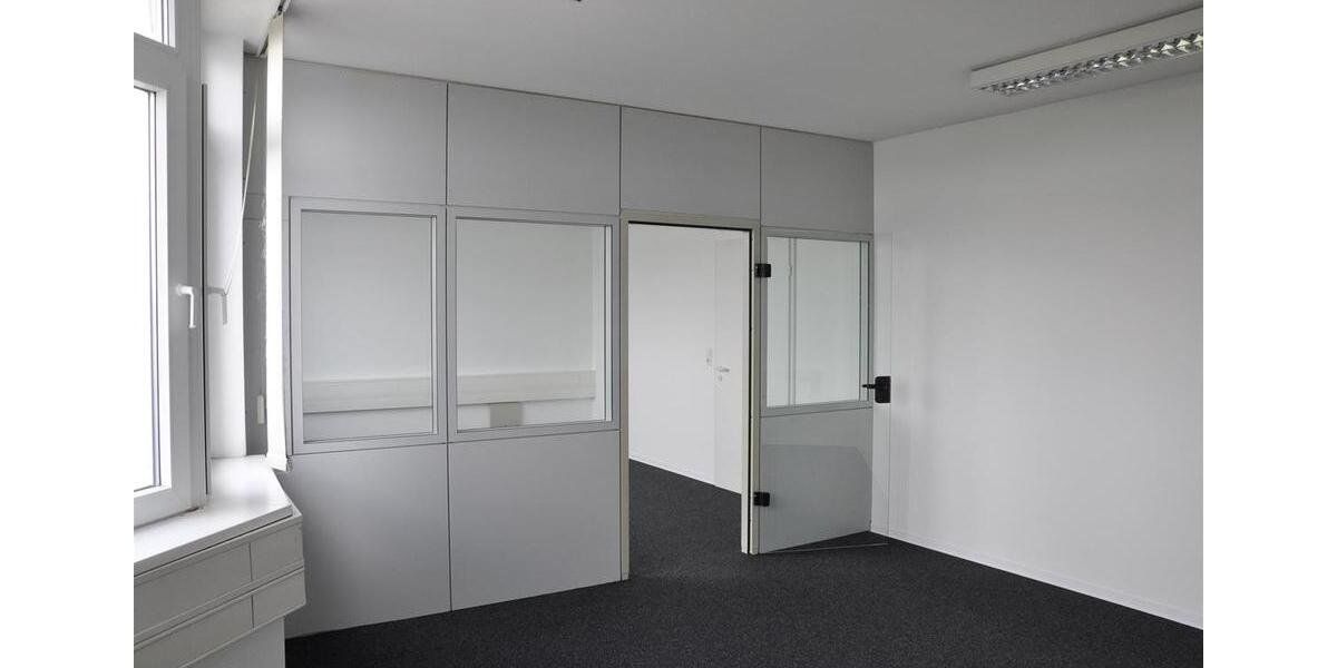 Modernisierte Bürofläche im Gewerbegebiet Friedrichsfeld Nähe TESLA zimmer