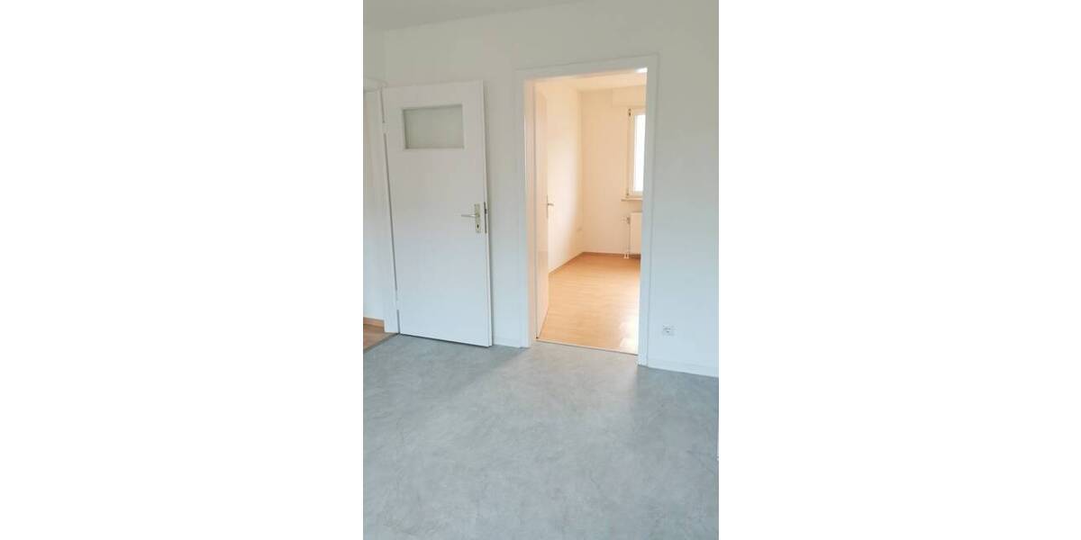 Etagenwohnung Ludwigshafen Süd - 2 Zimmer, 50 m&sup2;, 660&euro; | Angebot:26205778