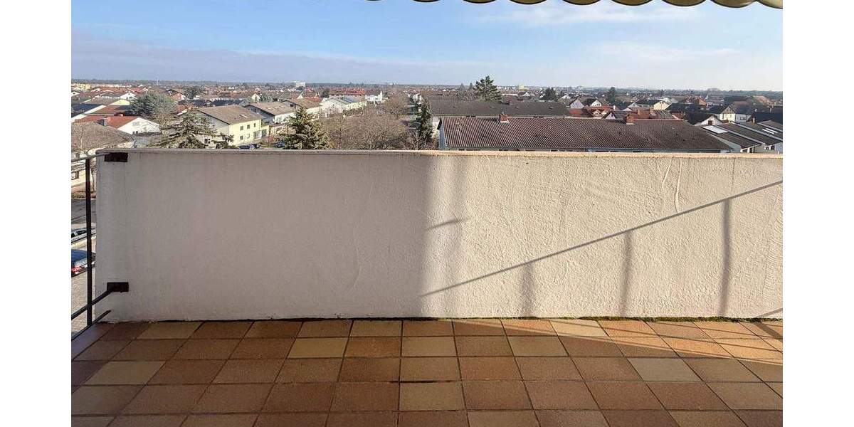 Etagenwohnung Hockenheim - 4 Zimmer, 104 m&sup2;, 299.000&euro; | Angebot:25467609