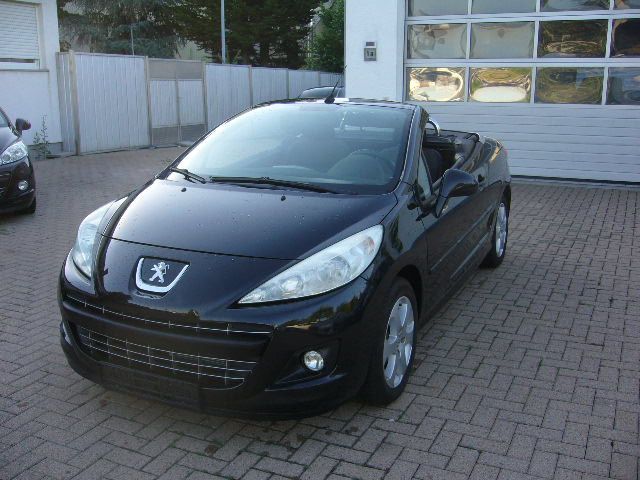 Peugeot 207 82.100 km 5.995 &euro; Walldorf / Baden 69190