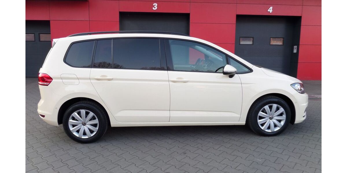 VW Touran 136.948 km 19.999 &euro; Ludwigshafen am Rhein 67059