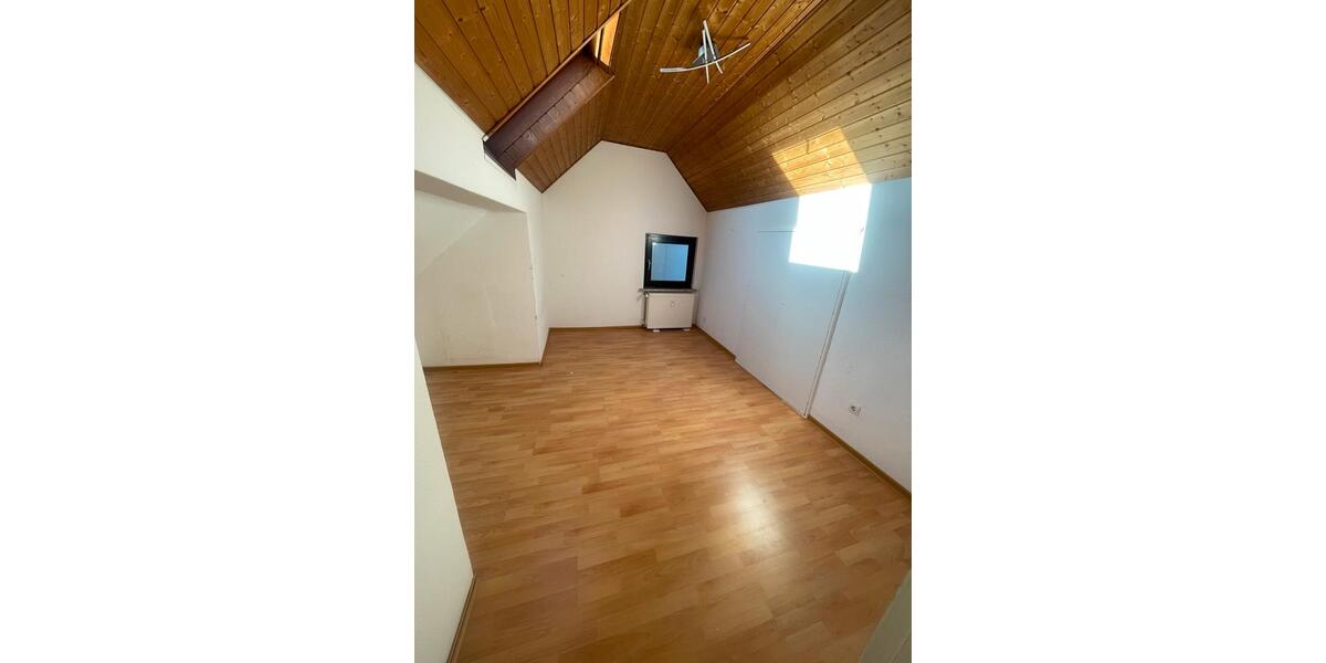 Maisonettenwohnung Ludwigshafen am Rhein Ludwigshafen-Oggersheim - 4 Zimmer, 120 m&sup2;, 1.750&euro; | Angebot:26325911