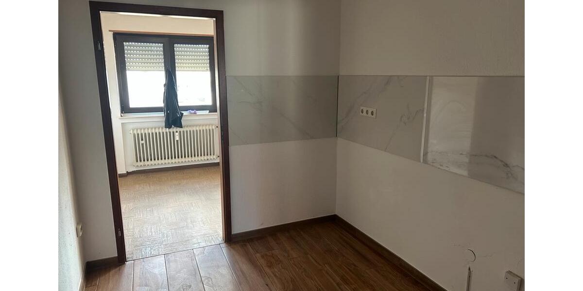 Etagenwohnung Schwetzingen - 3 Zimmer, 86 m&sup2;, 1.150&euro; | Angebot:25305324