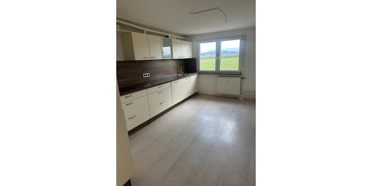 Etagenwohnung Viernheim - 4 Zimmer, 120 m&sup2;, 1.200&euro; | Angebot:26365809