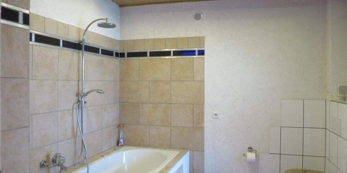 Einfamilienhaus Frankenthal - 4 Zimmer, 201 m&sup2;, 369.000&euro; | Angebot:23983290