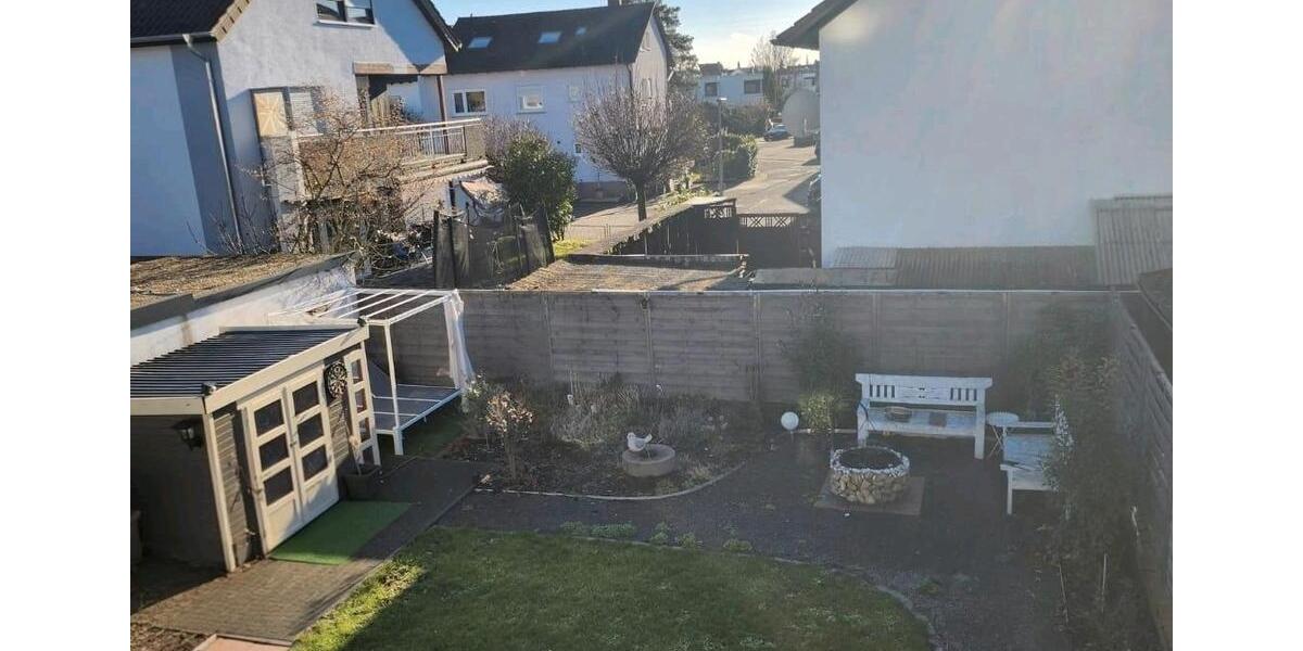 Frisch renoviertes Reihenendhaus mit Garten, Garage & Terrasse 6.5 zimmer