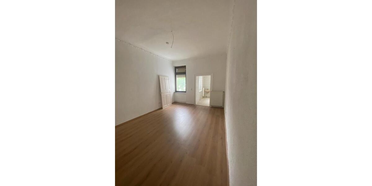 Etagenwohnung Frankenthal (Pfalz) - 3.5 Zimmer, 108 m&sup2;, 1.000&euro; | Angebot:25626301