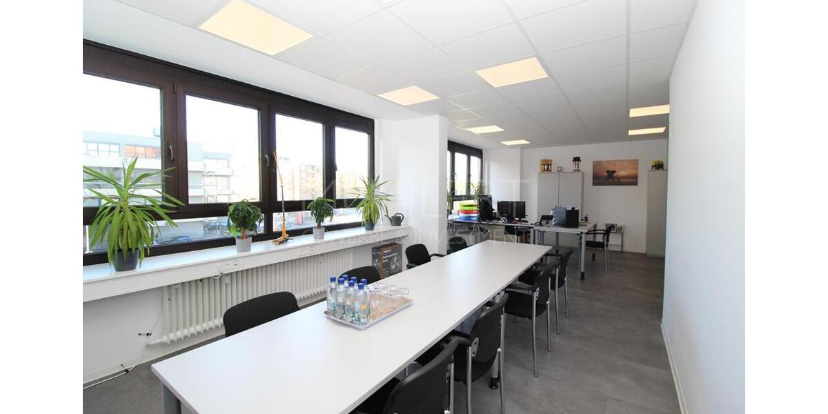 Top renovierte Büroflächen in BASF-Nähe zimmer