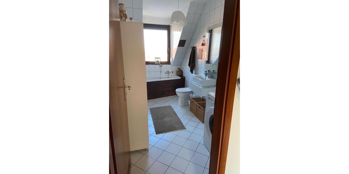 Dachgeschoßwohnung Philippsburg - 4 Zimmer, 101 m&sup2;, 345.000&euro; | Angebot:26907983
