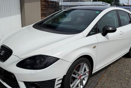 Seat Leon 177.000 km 4.899 &euro; Reilingen 68799