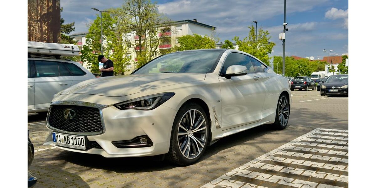 INFINITI Q60 141.211 km 18.888 &euro; Mannheim 68169