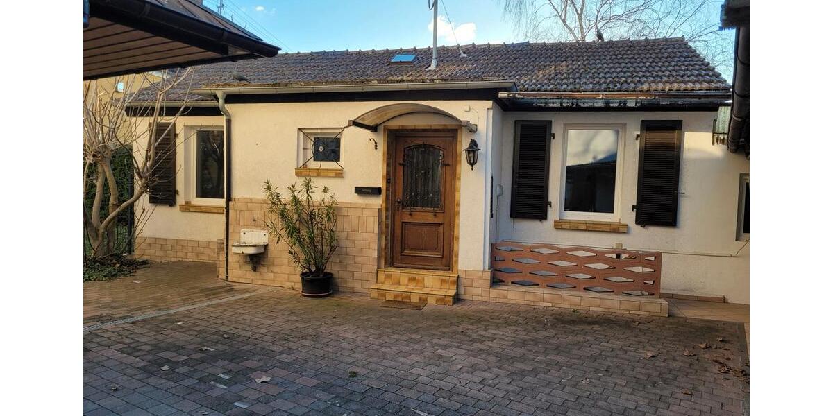 Erdgeschoßwohnung Ludwigshafen am Rhein Edigheim - 4 Zimmer, 65 m&sup2;, 900&euro; | Angebot:26660713