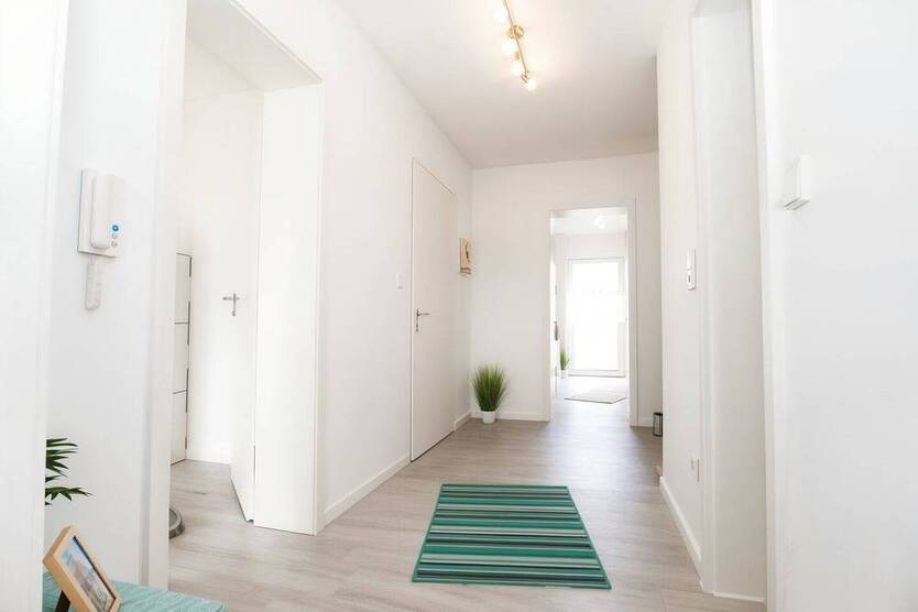 Erstbezug nach Sanierung sehr helle 2- Zimmerwohnung mit 2 Balkonen