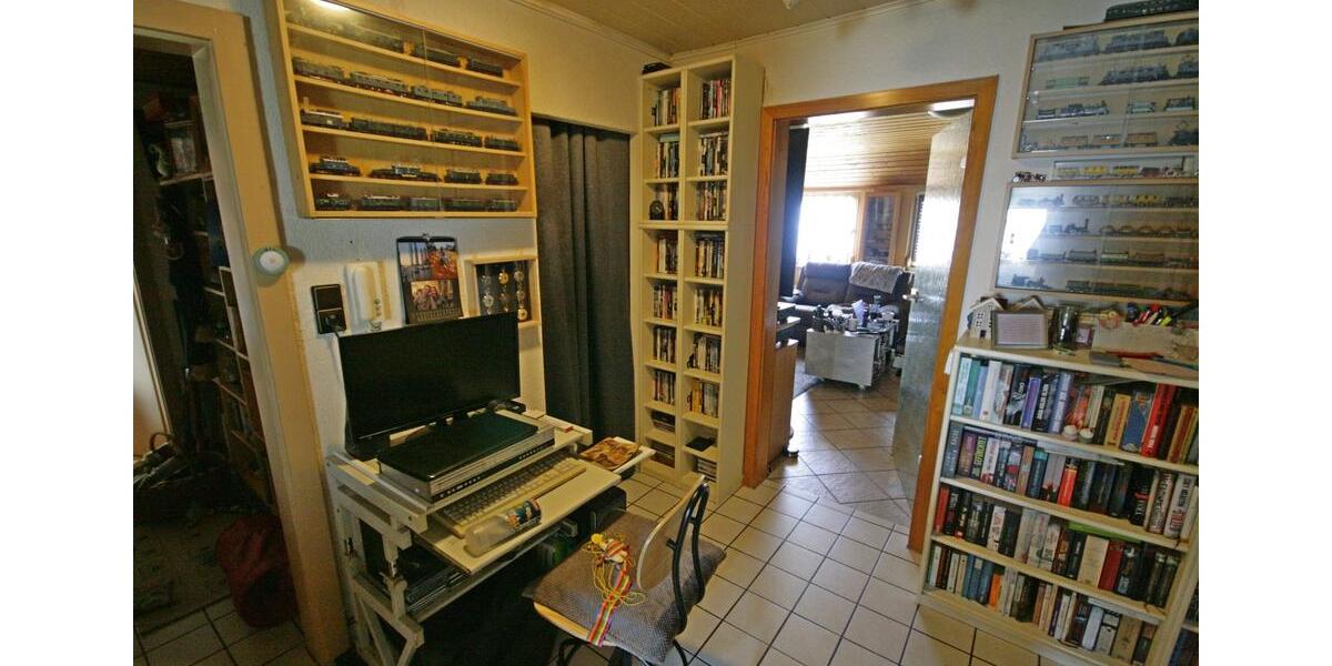 Dachgeschoßwohnung Ludwigshafen am Rhein Parkinsel - 4 Zimmer, 100 m&sup2;, 330.000&euro; | Angebot:26706806