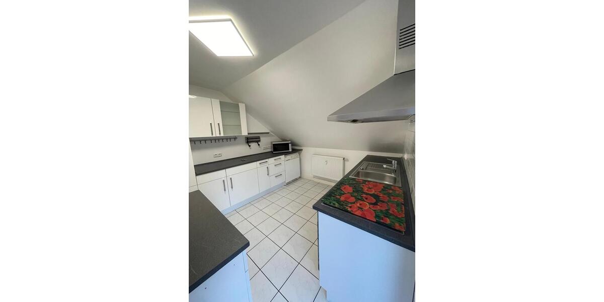 Dachgeschoßwohnung Mörlenbach - 4 Zimmer, 76 m&sup2;, 1.190&euro; | Angebot:26591147