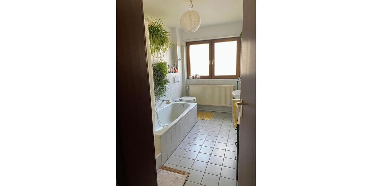 Reihenhaus Heppenheim (Bergstraße) - 6 Zimmer, 155 m&sup2;, 2.200&euro; | Angebot:24897353