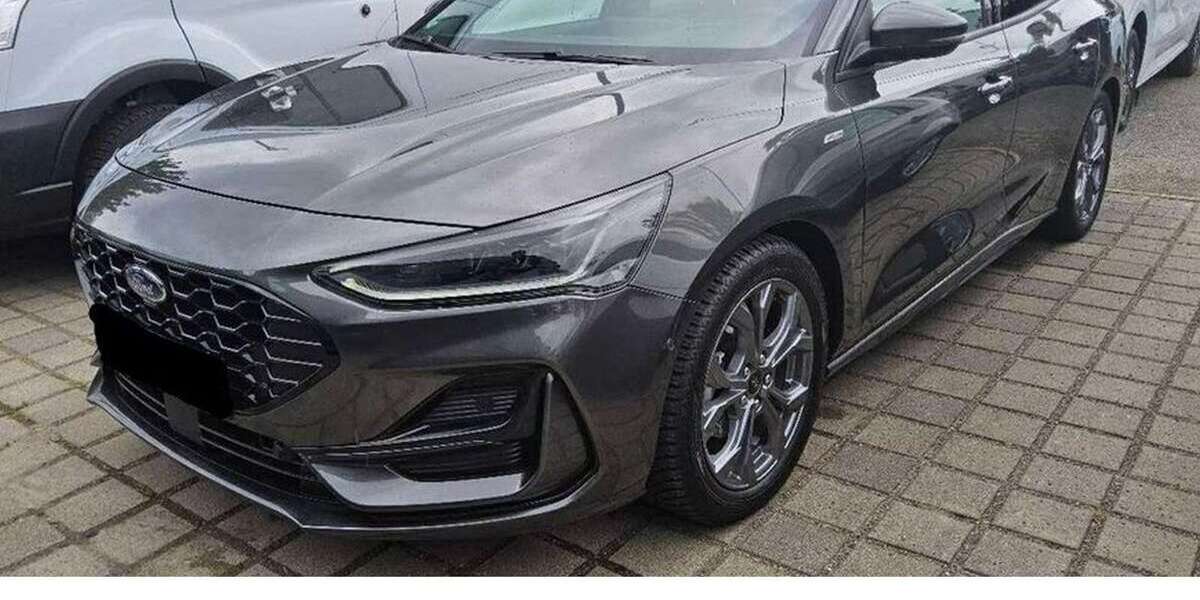 Ford Focus 6.990 km 24.880 &euro; Weinheim 69469