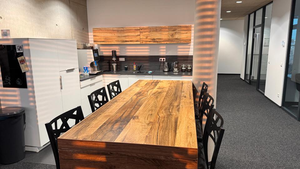 Moderne, vollmöblierte Büroräume in Mannheim – sofort verfügbar zimmer