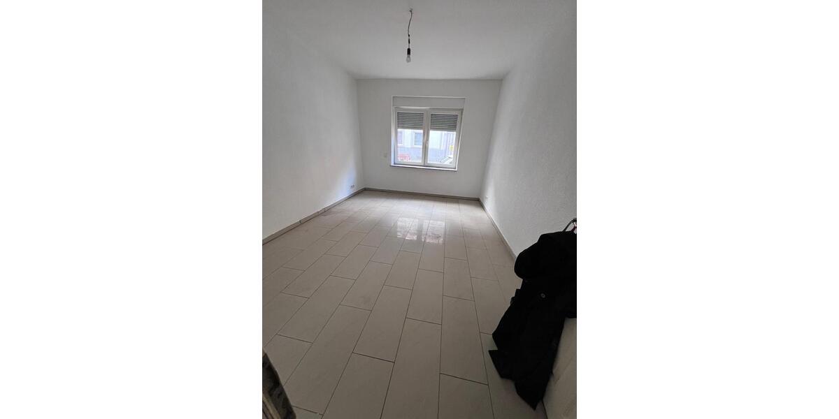 Erdgeschoßwohnung Mannheim Neckarstadt-Ost - 3 Zimmer, 85 m&sup2;, 1.400&euro; | Angebot:26169739