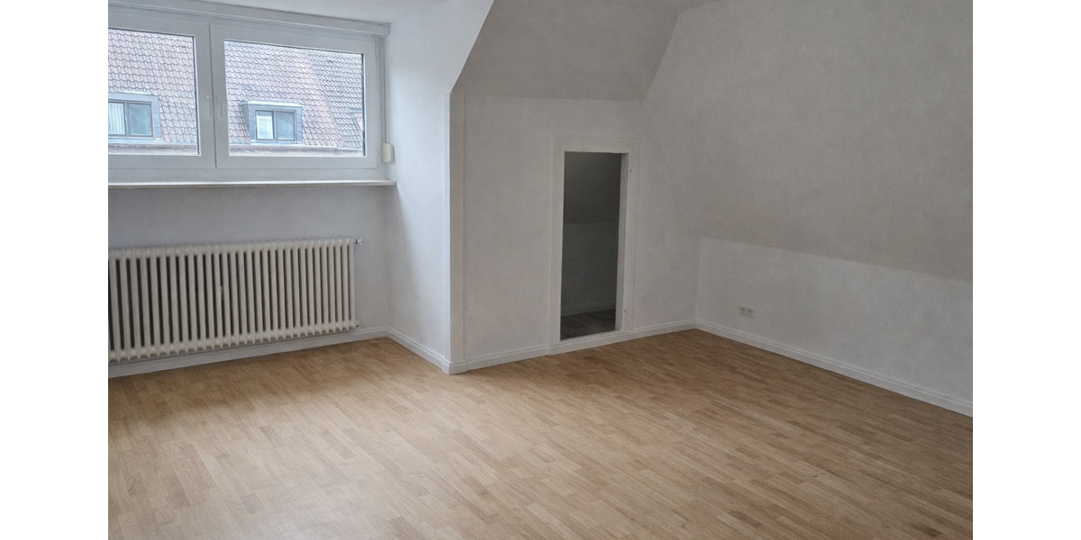 Dachgeschoßwohnung Mannheim Niederfeld - 3 Zimmer, 87 m&sup2;, 1.250&euro; | Angebot:25229756