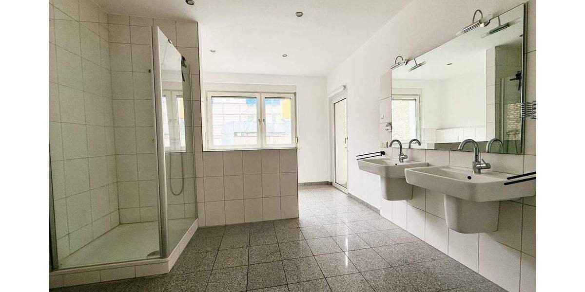Etagenwohnung Mannheim Quadrate - 3 Zimmer, 100 m&sup2;, 1.000&euro; | Angebot:25630917