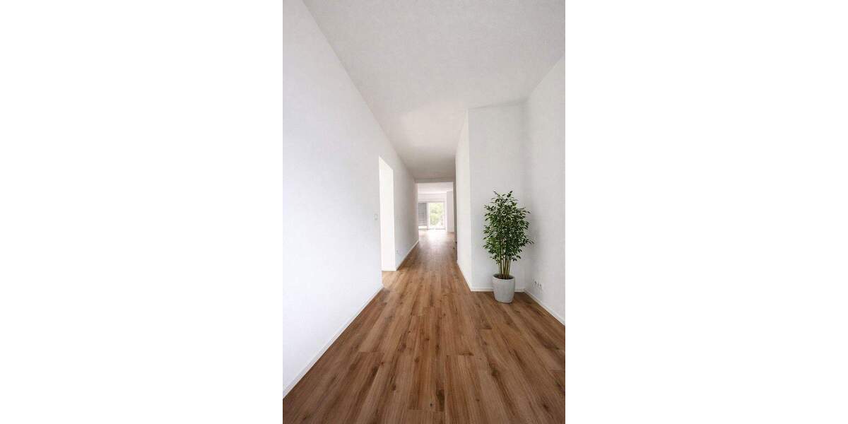 Exklusive 3 Zi.- EG-Wohnung mit großem Garten, Terrasse & Doppelgarage - LU 3 zimmer