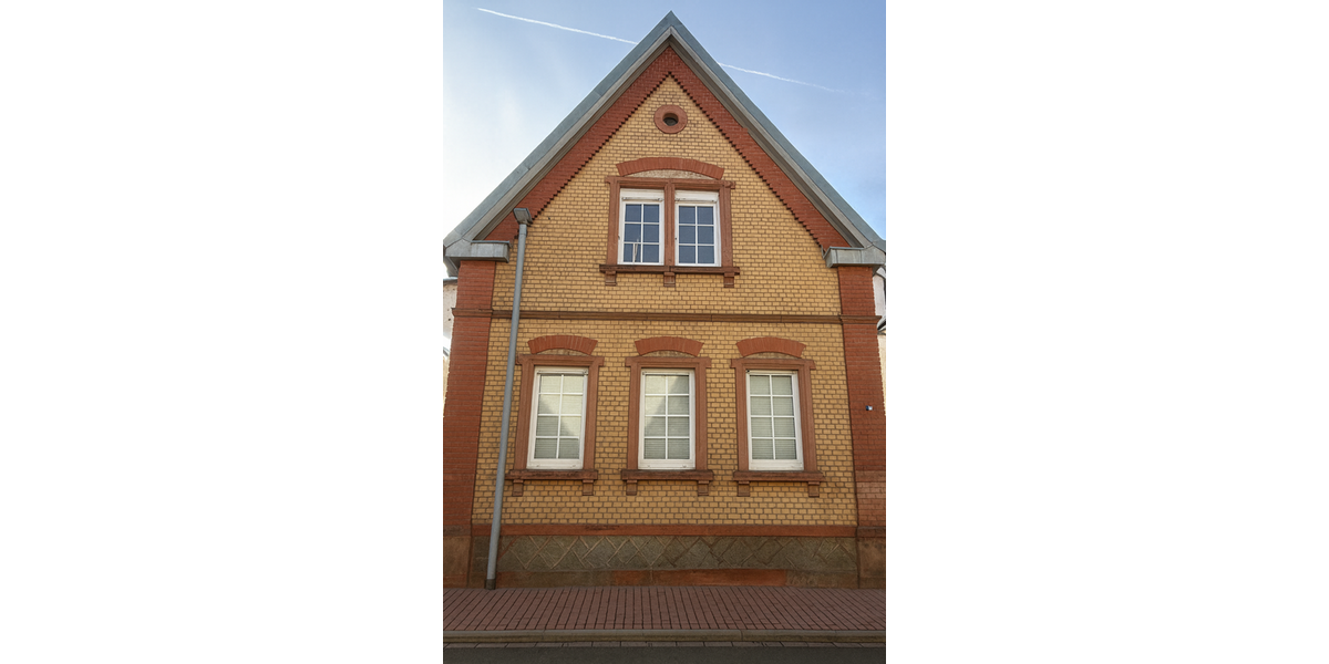 Haus zum Kaufen in Viernheim 699.000 € 289 m² 10 zimmer