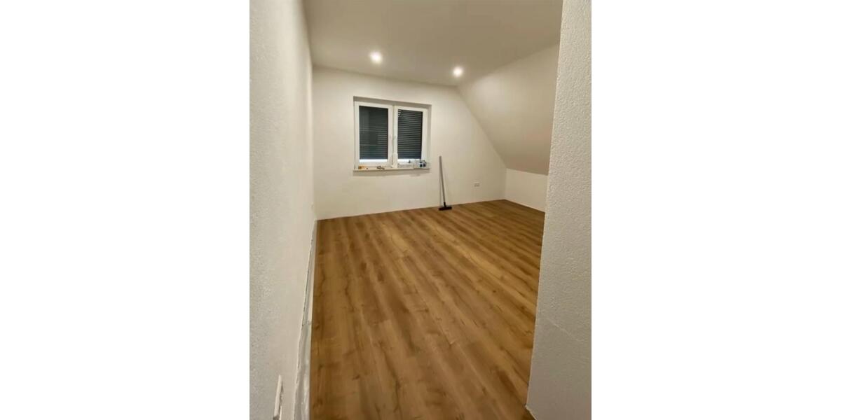 Stilvolle 3 Zimmer Maisonettewohnung in WaghäuselWiesental 3 zimmer