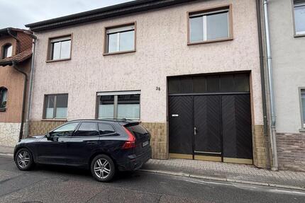 Haus Schwetzingen - 7 Zimmer, 175 m&sup2;, 2.350&euro; | Angebot:24867911