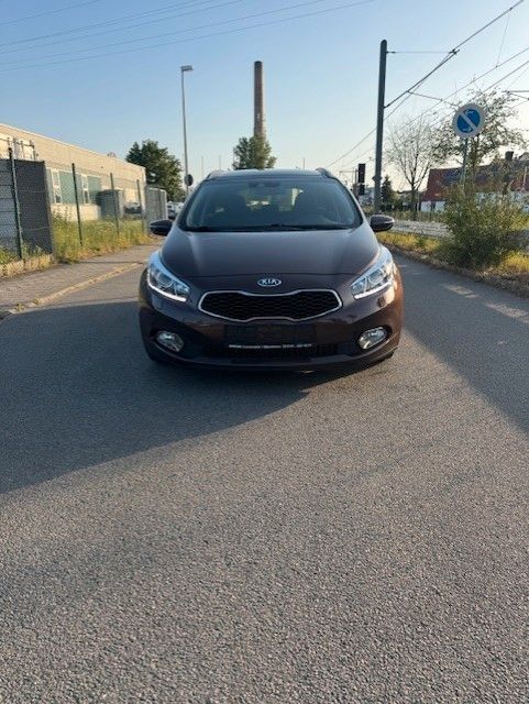 Kia ceed Sportswagon 104.000 km 10.950 € Mannheim 68309